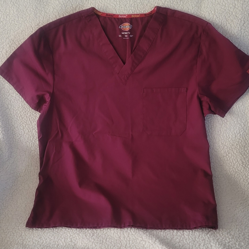 NWOT Womens scrub top